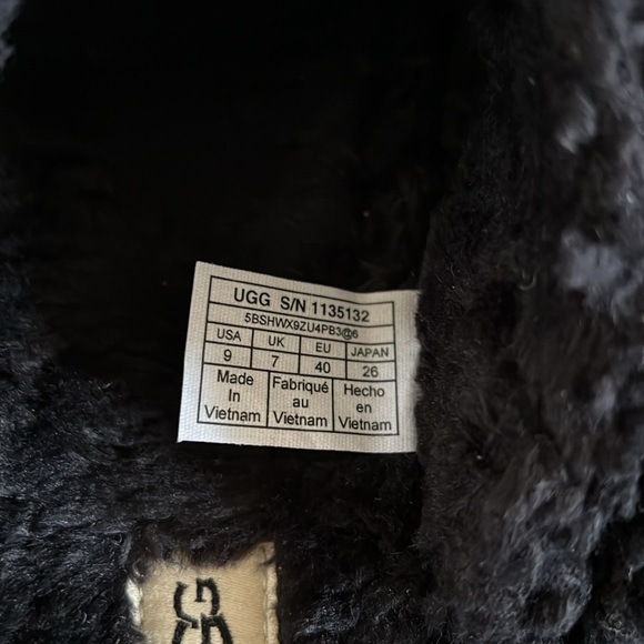 UGG Women’s Fuzz Sugar Slide - Picture 13 of 16